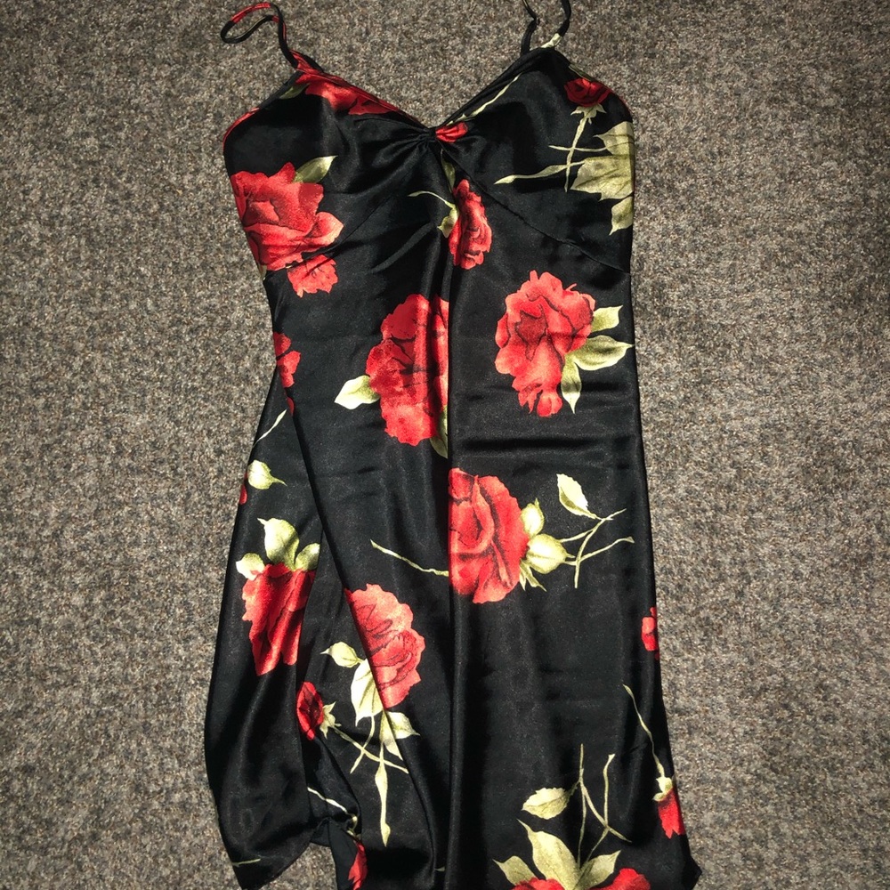 Vintage Black Floral Gown 🌹🖤
